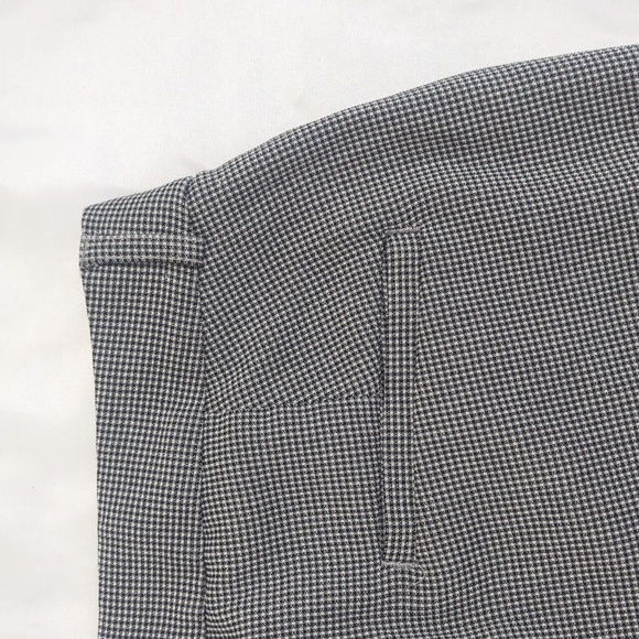 Banana Republic Sloan Fit Trouser, Color Plaid Black Size 2P - Picture 11 of 14